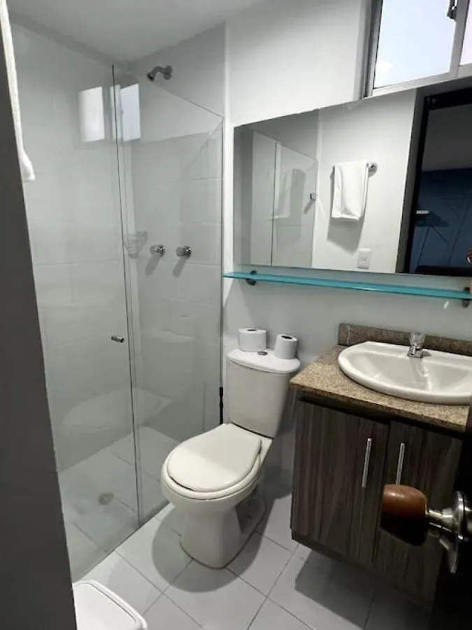 Edificio 2 Sur 404 3 Bed, 200 Mbps Wifi, Guest Friendly, Poblado Appartement Medellín